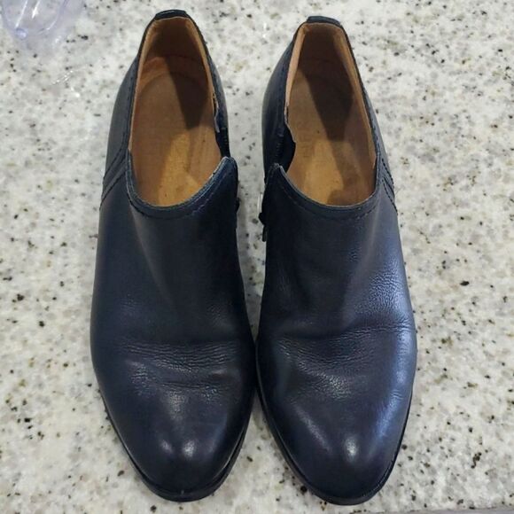 Naturalizer Womans Leather Black Ankle Boot, Zarin, Size 7W - Picture 9 of 10